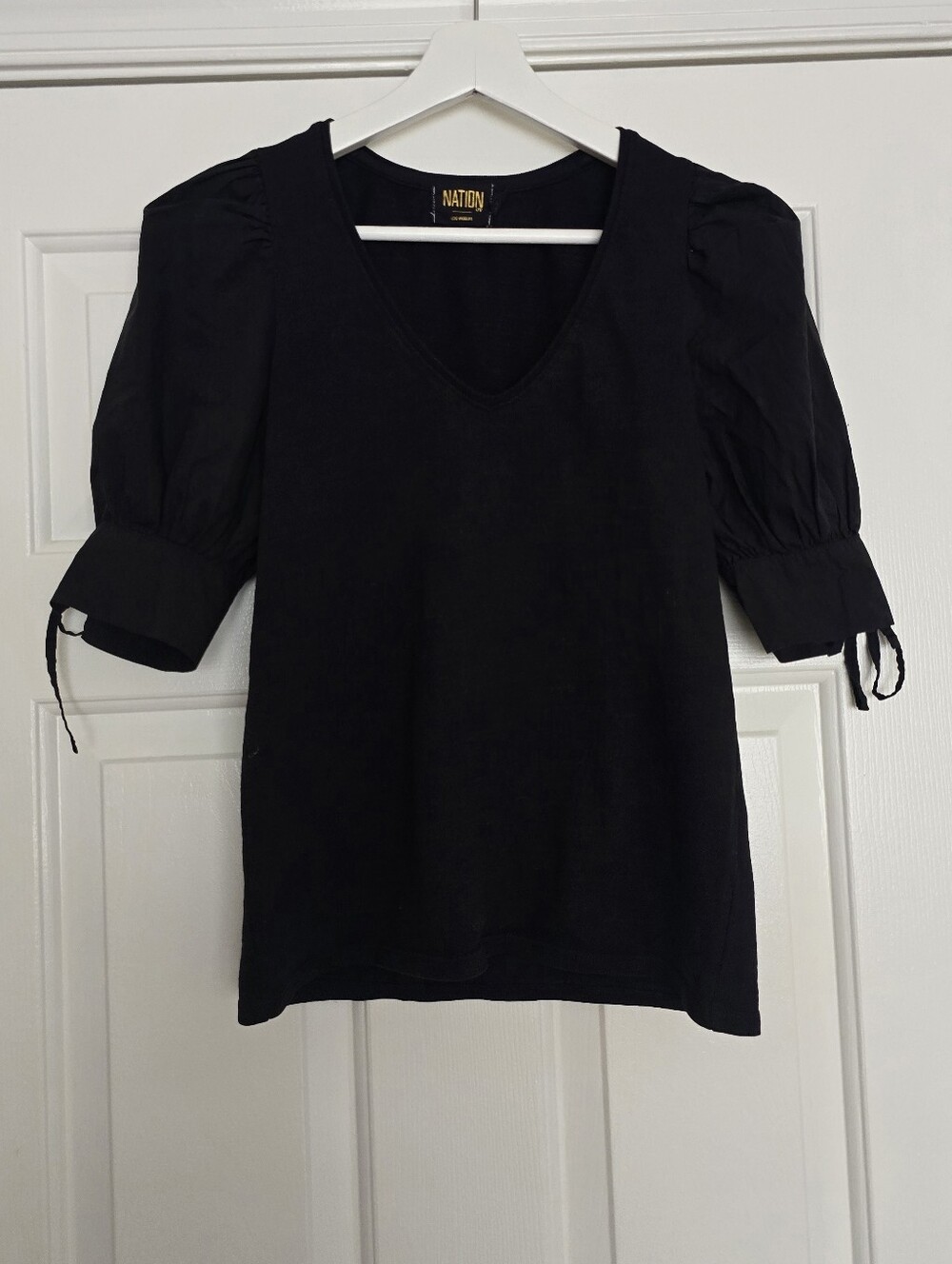 NATION LTD Kimberly Black Mixed Media Tie Puff Sleeve V-Neck Top XS - Picture 2 of 10